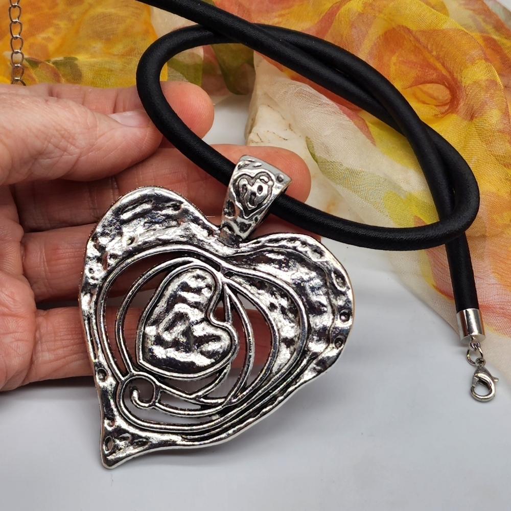 ❤️ Boho Jewelry Silver Heart Large Pendant Standard Black Cord Necklace